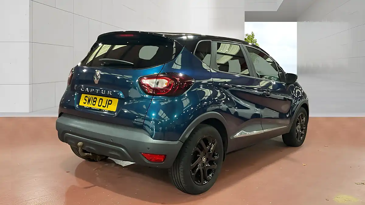 Used 2018 Renault Captur Iconic Blue - Interior and Exterior details 4