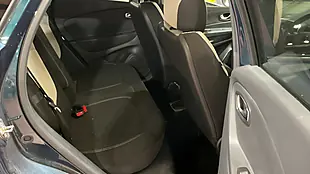 Used 2018 Renault Captur Iconic Blue - Interior and Exterior details 8