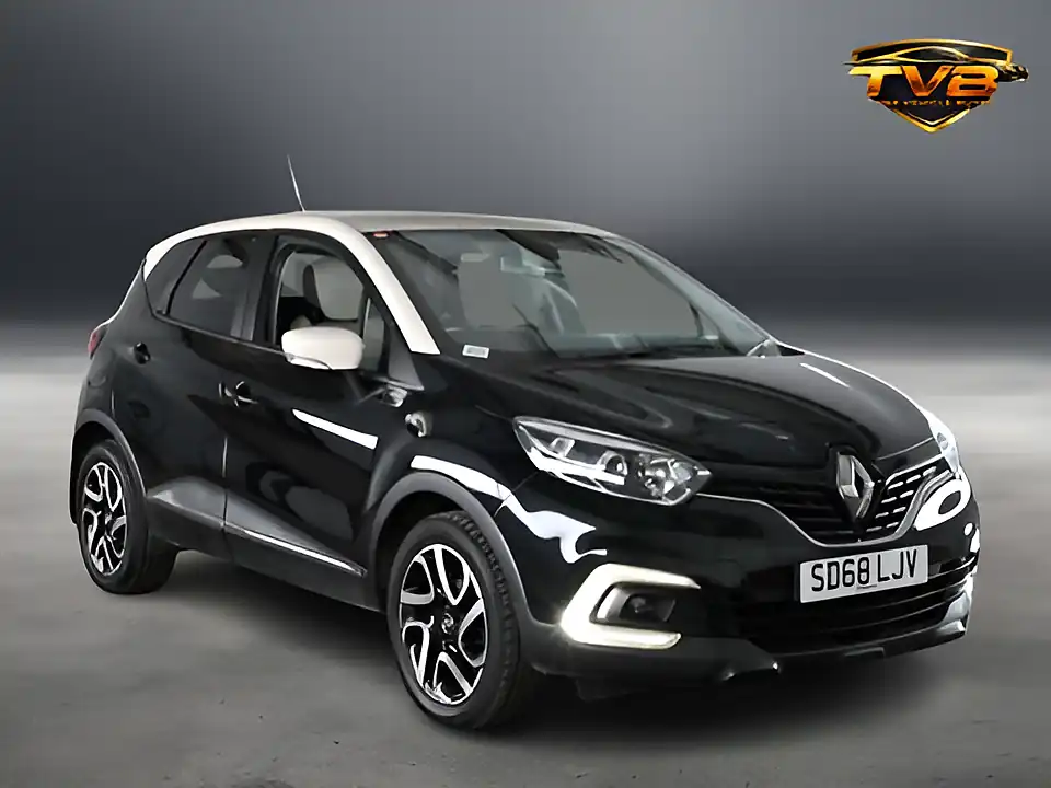 Used 2018 Renault Captur Iconic Diamond Black With Ivory Roof - Front View