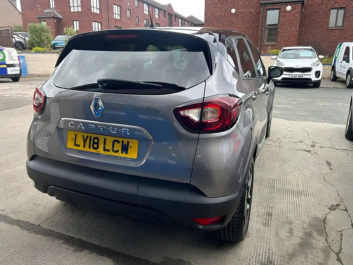Used 2018 Renault Captur Iconic Grey - Interior and Exterior details 11