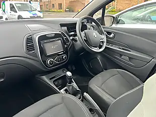 Used 2018 Renault Captur Iconic Grey - Interior and Exterior details 12