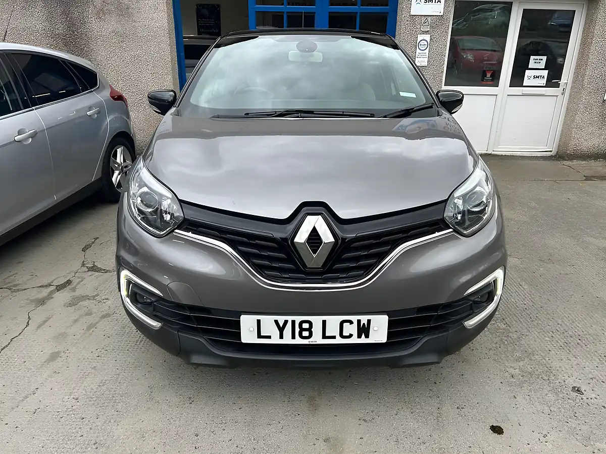 Used 2018 Renault Captur Iconic Grey - Interior and Exterior details 3