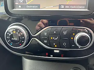 Used 2018 Renault Captur Iconic Grey - Interior and Exterior details 8