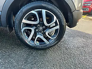 Used 2018 Renault Captur Iconic Grey - Interior and Exterior details 14