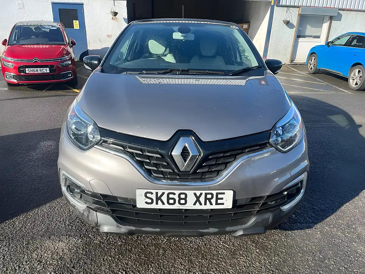Used 2018 Renault Captur Iconic Grey - Interior and Exterior details 2