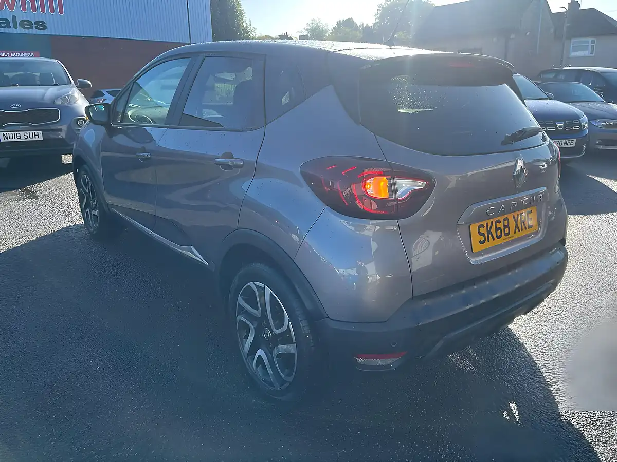 Used 2018 Renault Captur Iconic Grey - Interior and Exterior details 5
