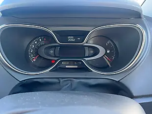 Used 2018 Renault Captur Iconic Grey - Interior and Exterior details 9