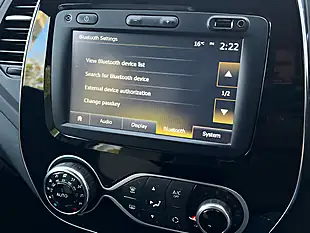 Used 2018 Renault Captur Iconic Metallic Red - Interior and Exterior details 15