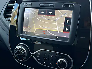 Used 2018 Renault Captur Iconic Metallic Red - Interior and Exterior details 17