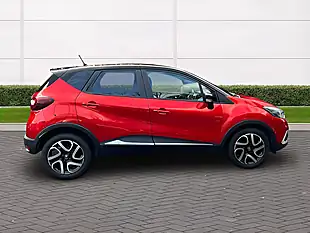 Used 2018 Renault Captur Iconic Metallic Red - Interior and Exterior details 4