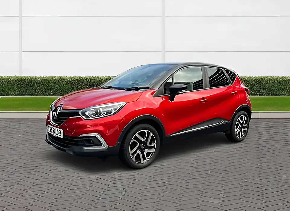 Used 2018 Renault Captur Iconic Metallic Red - Interior and Exterior details 9