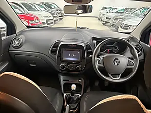 Used 2018 Renault Captur Iconic Ocean Blue - Interior and Exterior details 13
