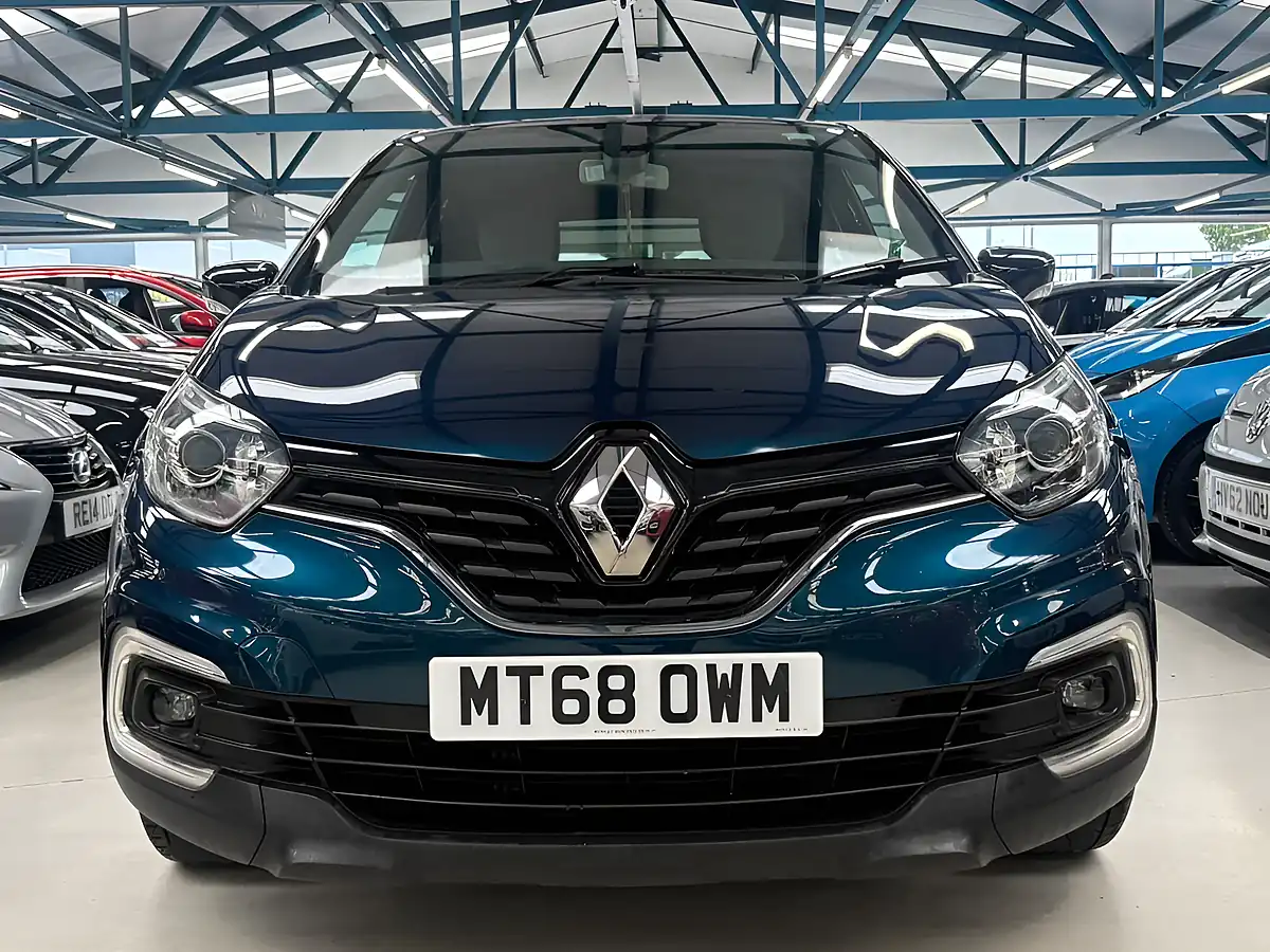 Used 2018 Renault Captur Iconic Ocean Blue - Interior and Exterior details 4