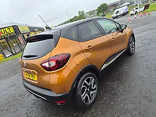 Used 2018 Renault Captur Iconic Orange - Interior and Exterior details 12