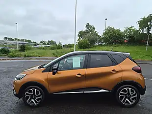 Used 2018 Renault Captur Iconic Orange - Interior and Exterior details 2