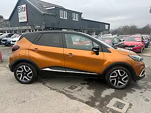 Used 2018 Renault Captur Iconic Orange - Interior and Exterior details 2