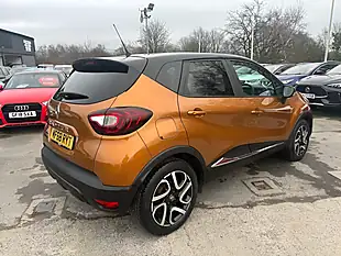 Used 2018 Renault Captur Iconic Orange - Interior and Exterior details 3