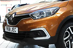 Used 2018 Renault Captur Iconic Orange - Interior and Exterior details 4