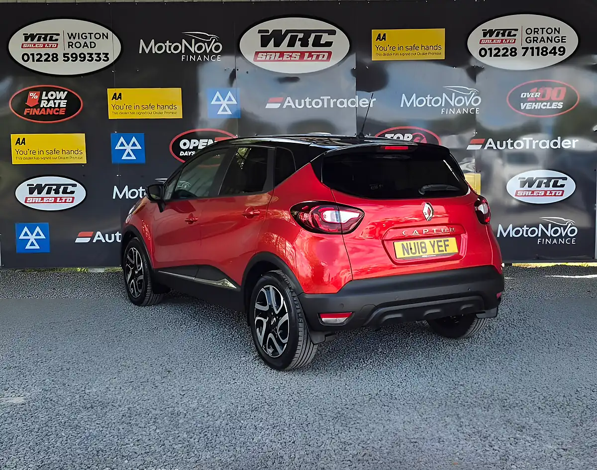 Used 2018 Renault Captur Iconic Red - Interior and Exterior details 3