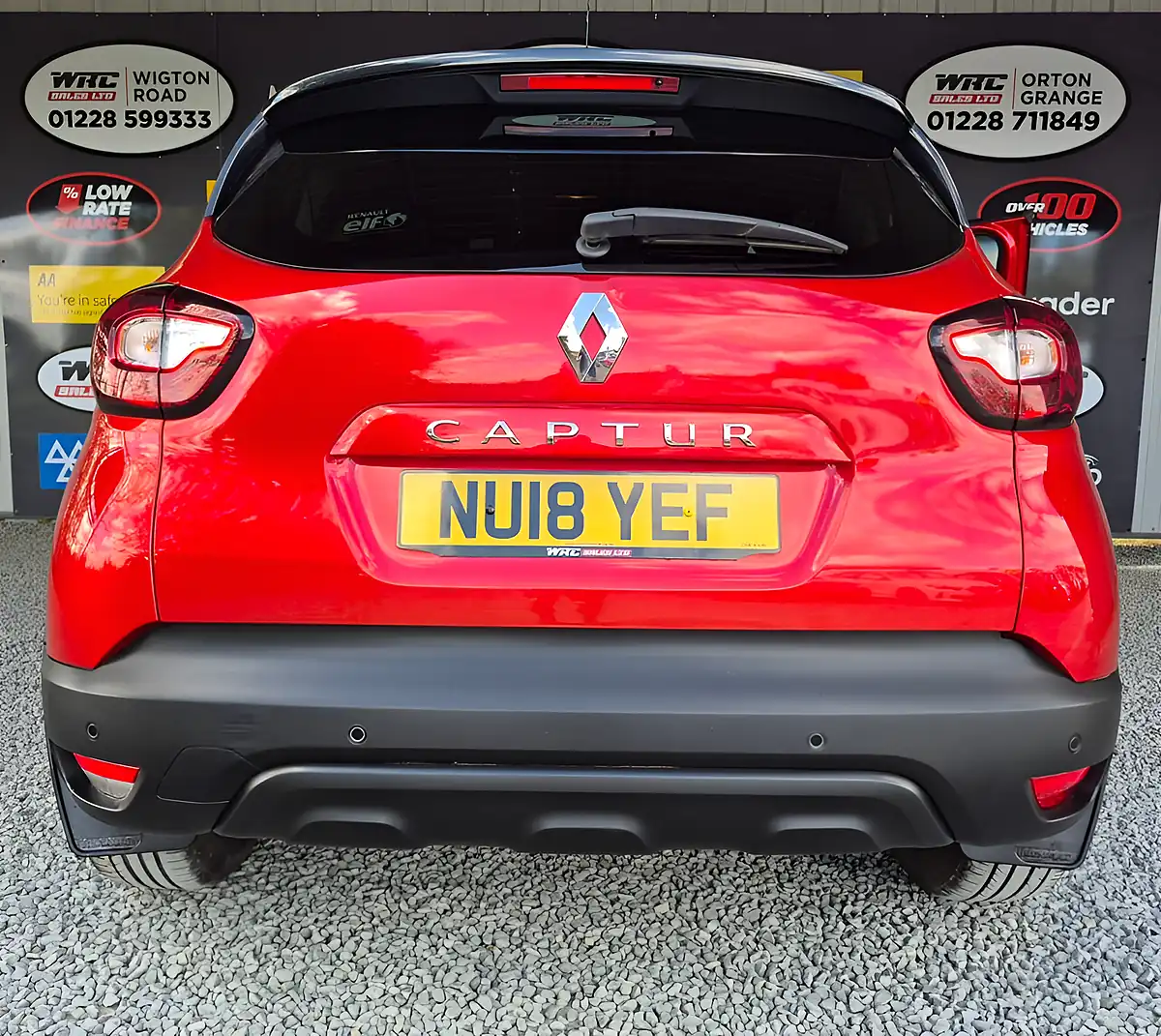 Used 2018 Renault Captur Iconic Red - Interior and Exterior details 8