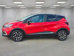 Used 2018 Renault Captur Iconic Red - Interior and Exterior details 10
