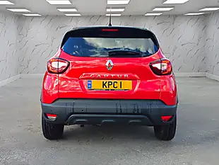 Used 2018 Renault Captur Iconic Red - Interior and Exterior details 8