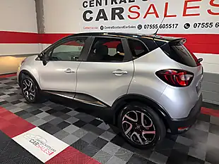 Used 2018 Renault Captur Iconic Silver - Interior and Exterior details 8
