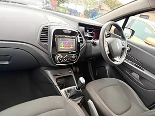 Used 2018 Renault Captur Iconic Silver - Interior and Exterior details 11