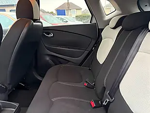 Used 2018 Renault Captur Iconic Silver - Interior and Exterior details 13