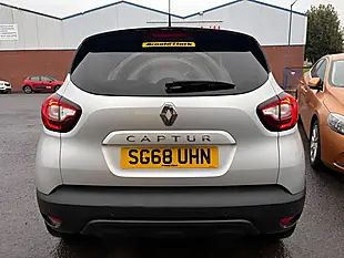 Used 2018 Renault Captur Iconic Silver - Interior and Exterior details 6