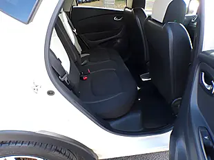 Used 2018 Renault Captur Iconic White - Interior and Exterior details 14