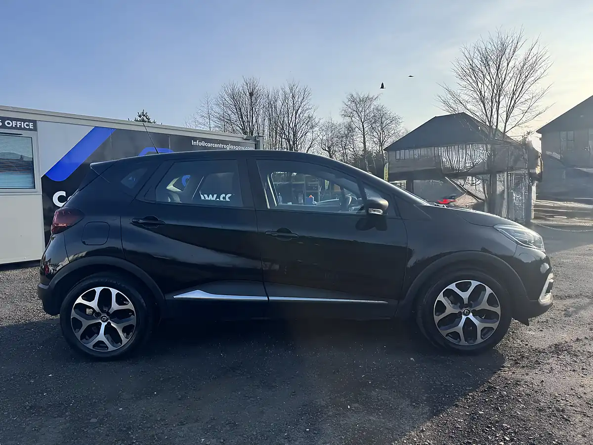 Used 2018 Renault Captur Media Nav Dynamique Black - Interior and Exterior details 3