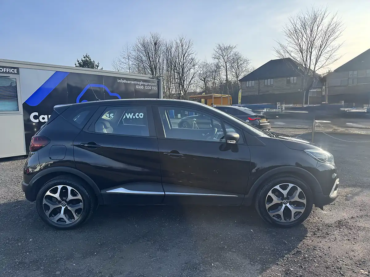 Used 2018 Renault Captur Media Nav Dynamique Black - Interior and Exterior details 6