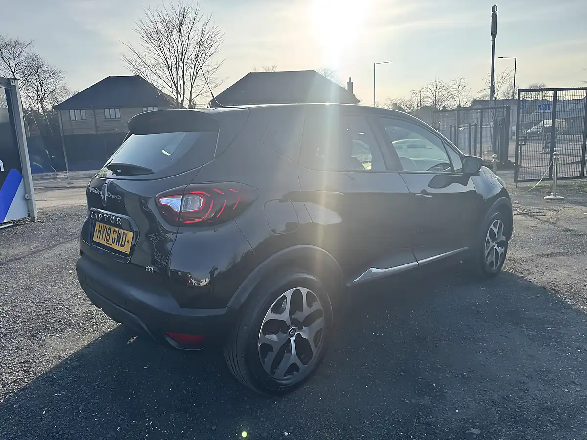 Used 2018 Renault Captur Media Nav Dynamique Black - Interior and Exterior details 8