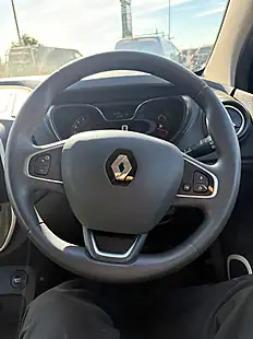 Used 2018 Renault Captur Play Blue - Interior and Exterior details 11