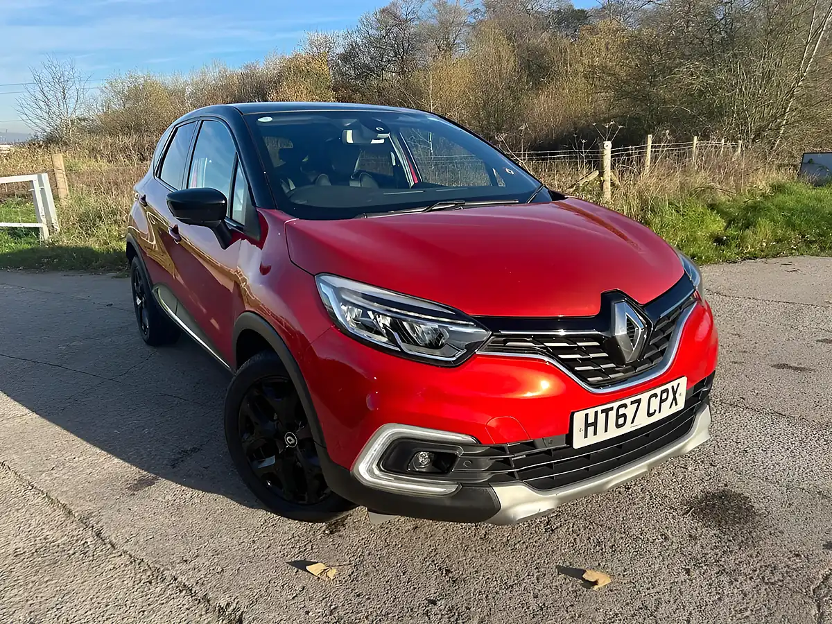 Used 2018 Renault Captur Signature X Nav Red - Front View