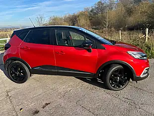 Used 2018 Renault Captur Signature X Nav Red - Interior and Exterior details 11