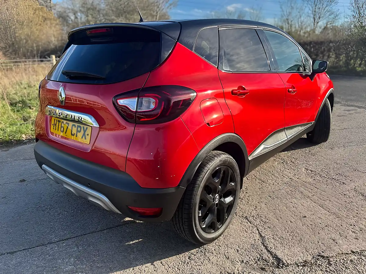 Used 2018 Renault Captur Signature X Nav Red - Interior and Exterior details 16
