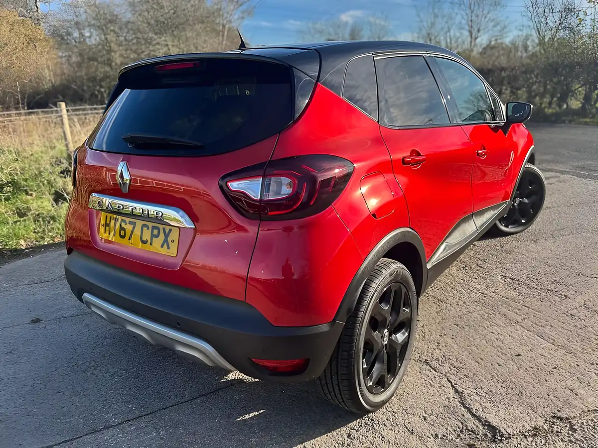 Used 2018 Renault Captur Signature X Nav Red - Interior and Exterior details 18