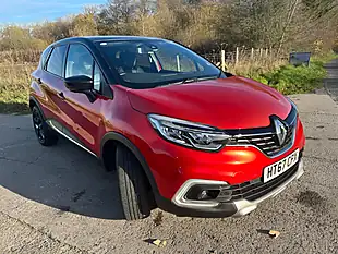 Used 2018 Renault Captur Signature X Nav Red - Interior and Exterior details 4