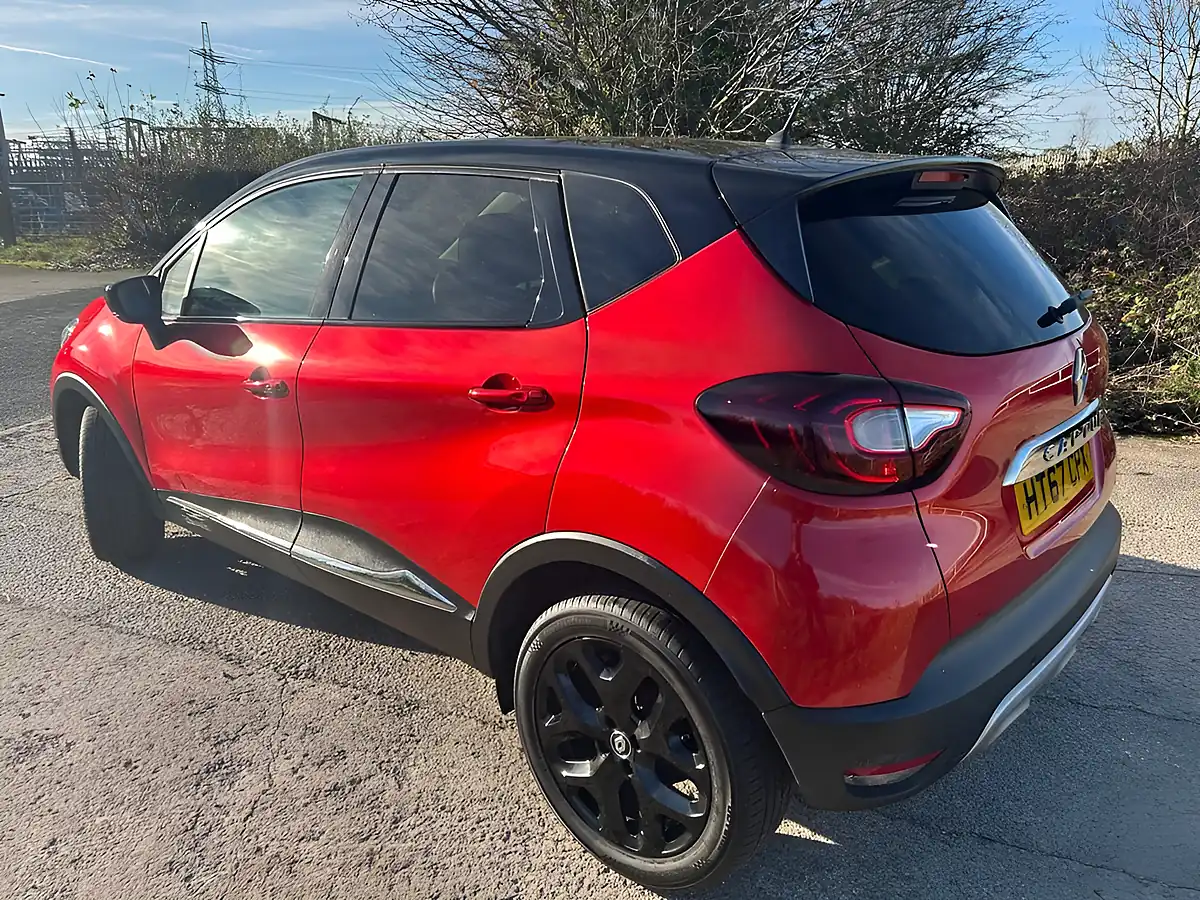 Used 2018 Renault Captur Signature X Nav Red - Interior and Exterior details 6