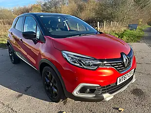Used 2018 Renault Captur Signature X Nav Red - Interior and Exterior details 7