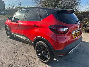 Used 2018 Renault Captur Signature X Nav Red - Interior and Exterior details 9