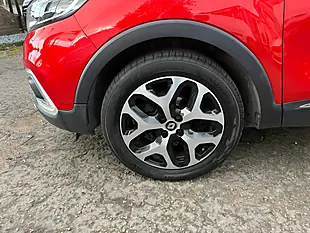 Used 2018 Renault Captur Signature X Nav Red - Interior and Exterior details 12