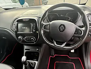 Used 2018 Renault Captur Signature X Nav Red - Interior and Exterior details 14