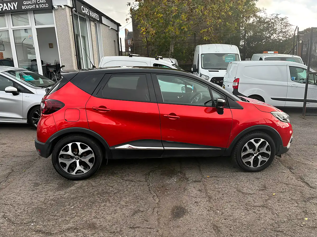 Used 2018 Renault Captur Signature X Nav Red - Interior and Exterior details 2