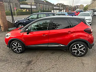 Used 2018 Renault Captur Signature X Nav Red - Interior and Exterior details 6