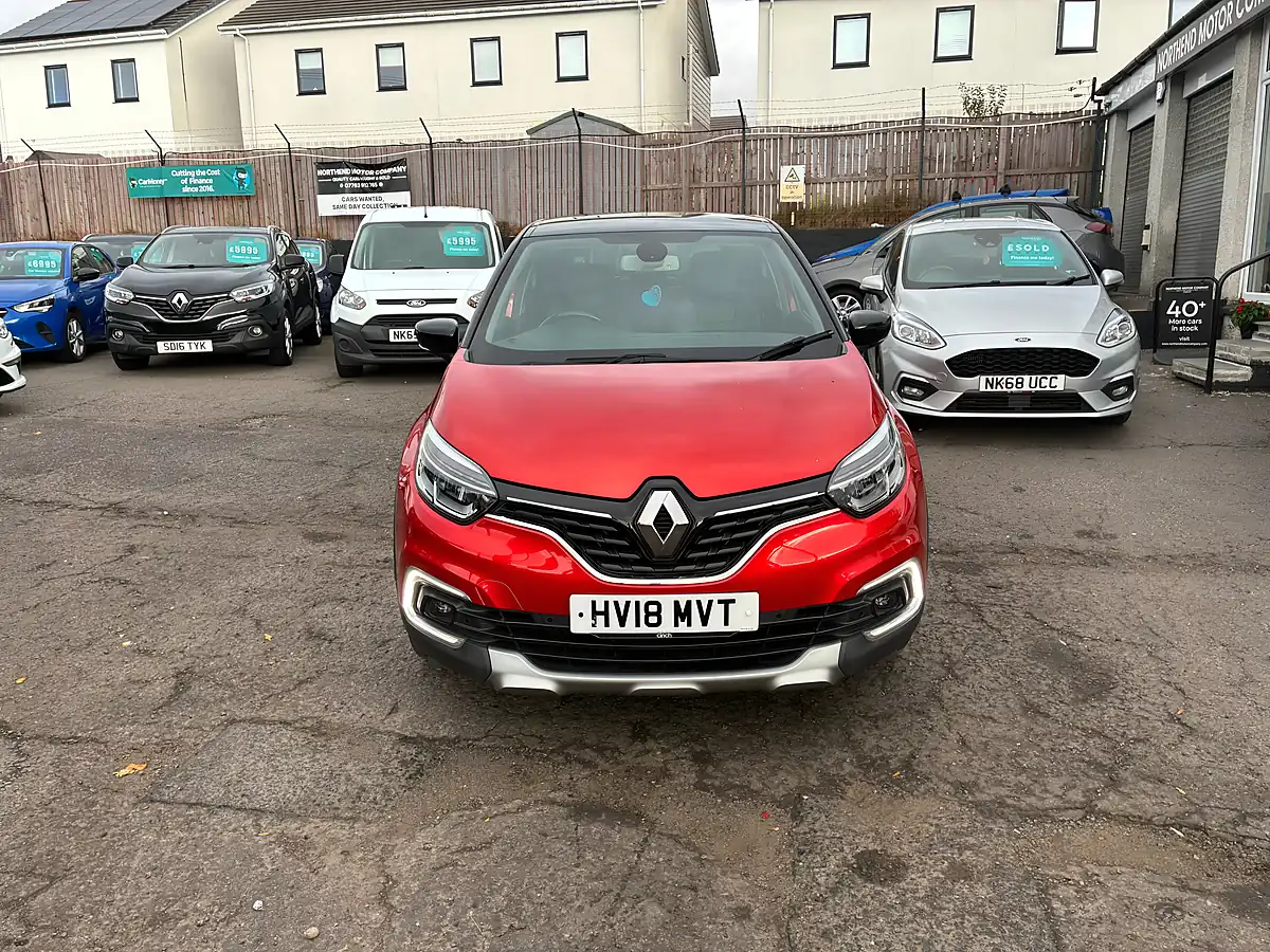 Used 2018 Renault Captur Signature X Nav Red - Interior and Exterior details 9