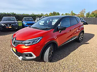 Used 2018 Renault Captur Signature X Nav Red - Interior and Exterior details 12