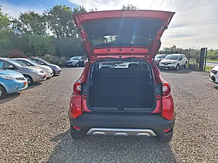 Used 2018 Renault Captur Signature X Nav Red - Interior and Exterior details 16